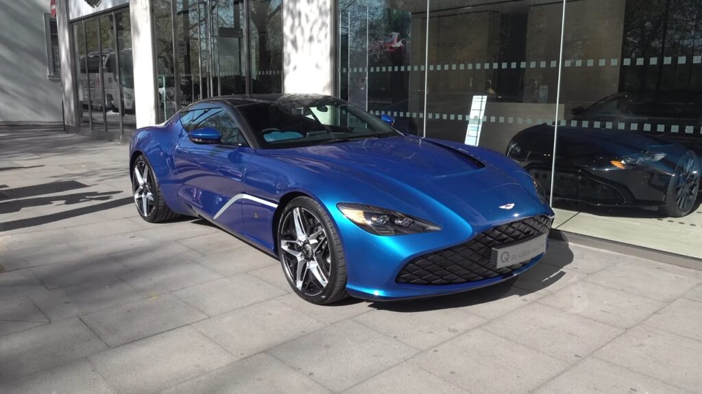 Aston Martin DBS GT Zagato: uno dei soli 19 esemplari avvistato a Londra [VIDEO]