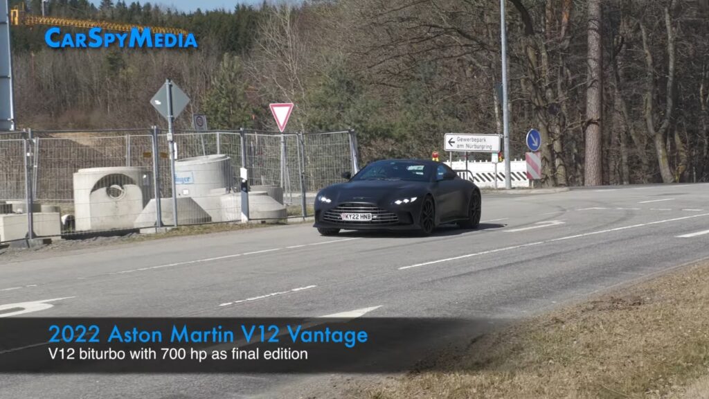 Aston Martin V12 Vantage: proseguono i test anche dopo la presentazione [VIDEO SPIA]