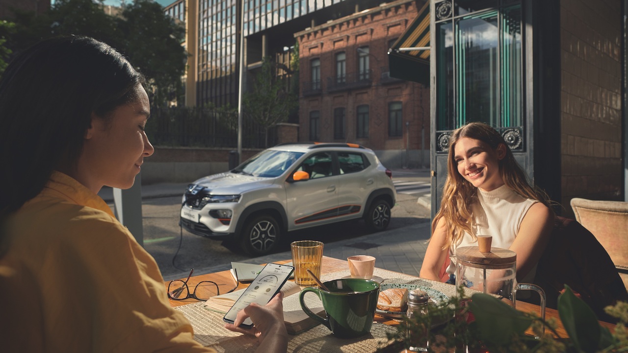 Dacia lancia WhatsApp Enterprise per comunicare con il brand in qualsiasi momento