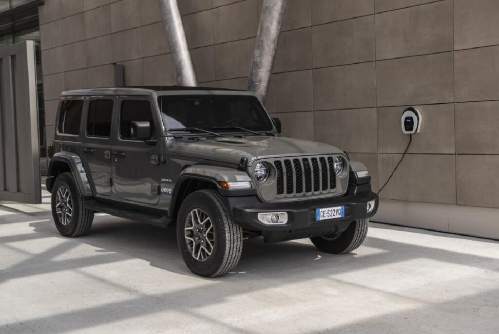 Jeep Wrangler 4xe: auto ibrida più venduta negli USA