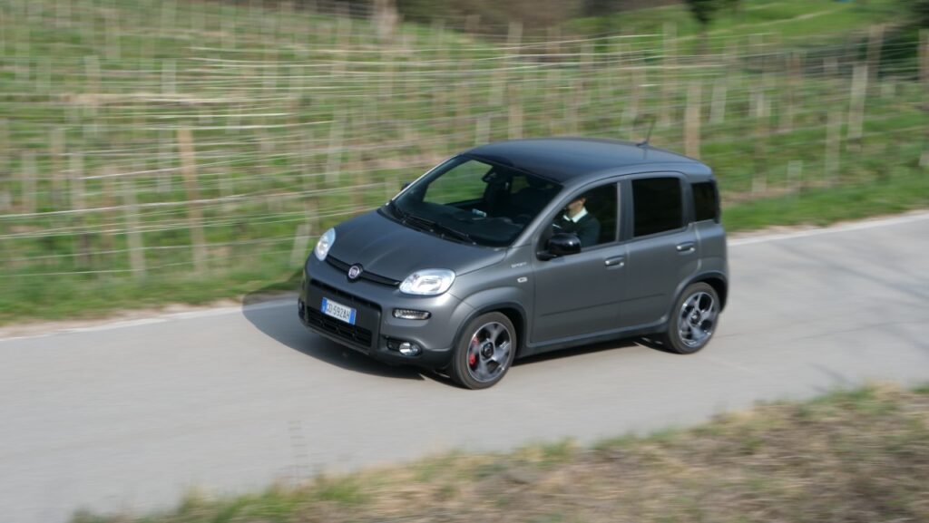 Fiat Panda 2022: scopri le caratteristiche, il nuovo allestimento RED e il prezzo di partenza