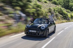 Mini Cooper S Cabrio Resolute Edition: ecco la nuova edizione speciale della open-top [FOTO]