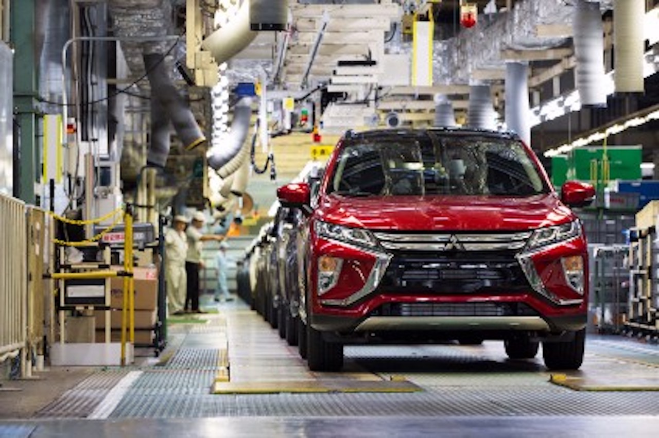 Mitsubishi interrompe la produzione nel suo stabilimento in Russia