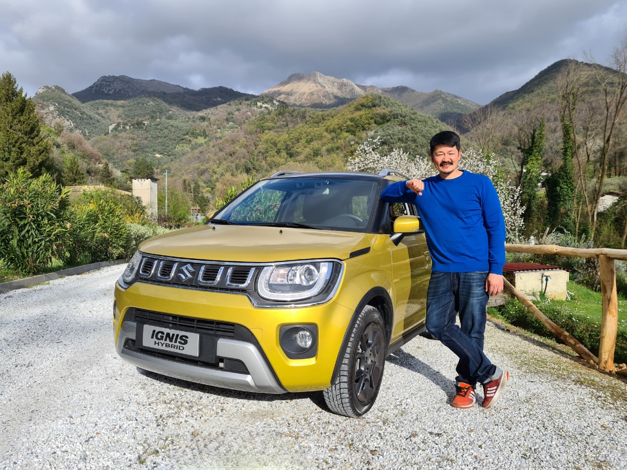 Suzuki Ignis Hybrid: Chef Hiro ha scelto il SUV ibrido per i suoi spostamenti