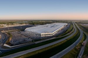 Tesla inaugura la nuova gigafactory del Texas e conferma diverse novità in arrivo