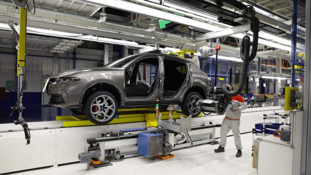 Alfa Romeo Tonale e Fiat Panda: a Pomigliano cassa integrazione addio?