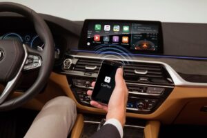 BMW: niente Apple Carplay e Android Auto a causa della carenza di chip