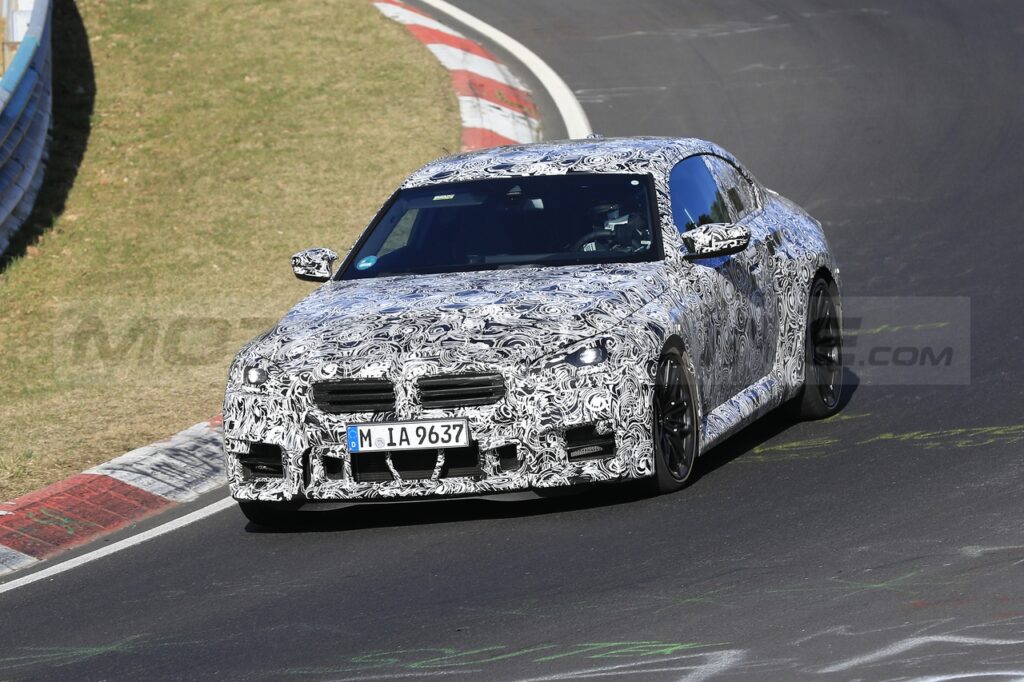 BMW M2 2023: il cambio manuale potrebbe essere offerto solo negli USA