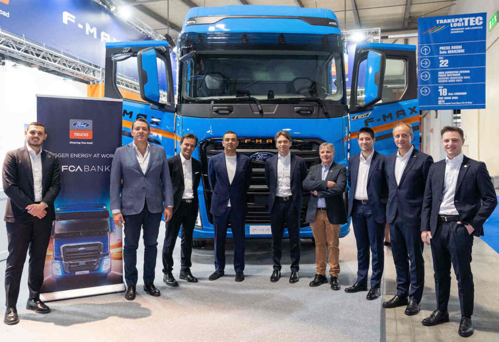 FCA Bank sigla una collaborazione con Ford Trucks