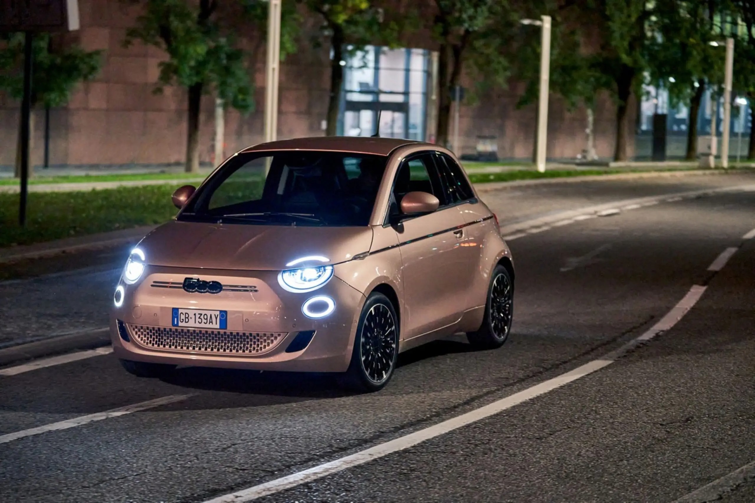 Fiat 500: auto elettrica più venduta in Germania ad aprile