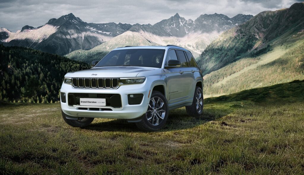 Jeep Grand Cherokee 4xe Plug in Hybrid: al via gli ordini