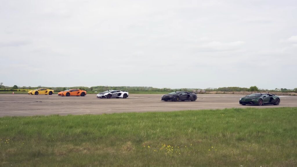 Lamborghini Aventador: drag race fra diverse versioni [VIDEO]