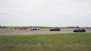 Lamborghini Aventador: drag race fra diverse versioni [VIDEO]