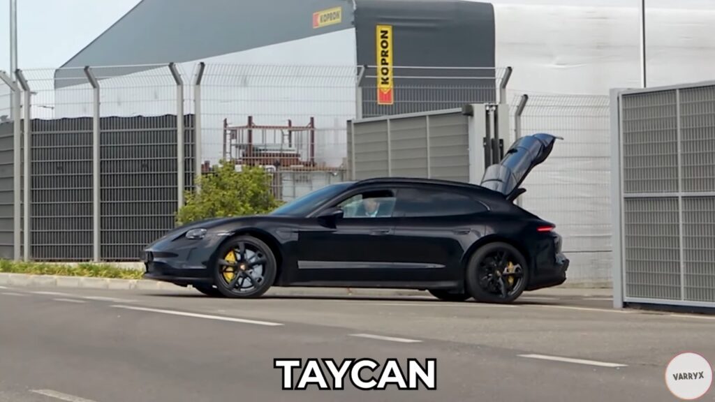 Lamborghini testa una Porsche Taycan Cross Turismo [VIDEO SPIA]