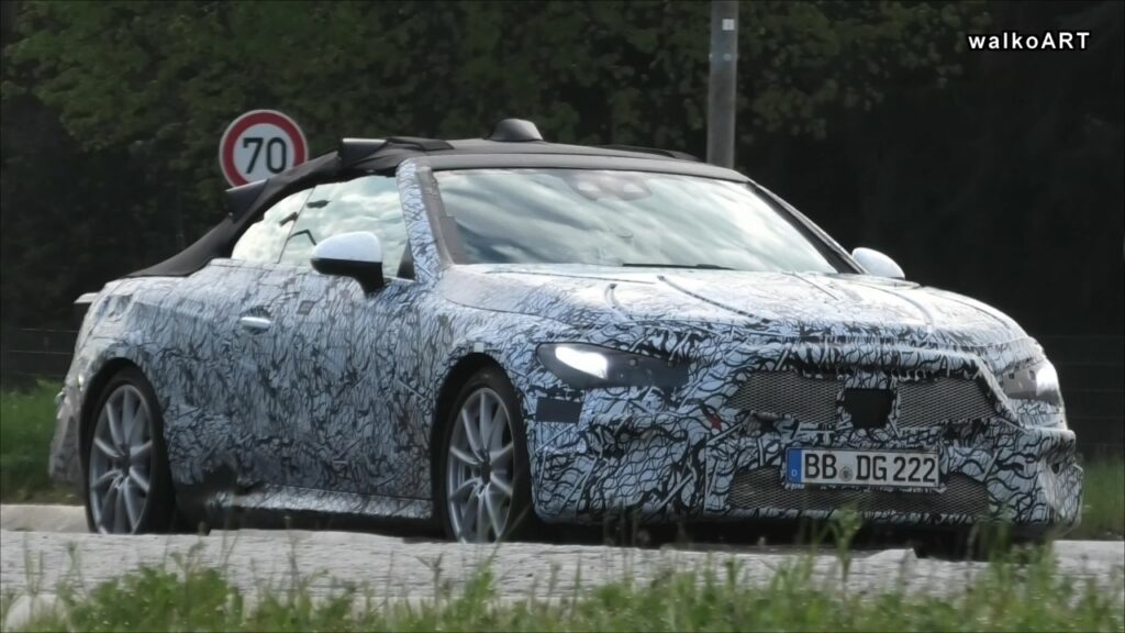 Mercedes CLE 2023: avvistato in Germania un prototipo cabrio [VIDEO SPIA]