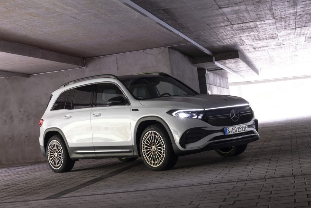 Mercedes EQB 2022: tutte le caratteristiche del SUV compatto elettrico