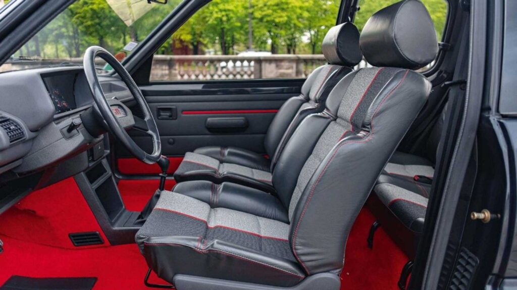 Peugeot 205 GTI 