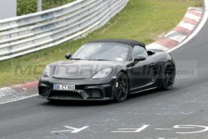 Porsche 718 Spyder RS: avvistata la versione più potente della spider [FOTO SPIA]