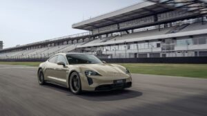 Porsche Taycan GTS Hockenheimring Edition celebra il 90° anniversario del circuito [FOTO]