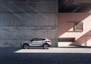 Volvo raccoglie 500 milioni di euro da investire nell’elettrificazione