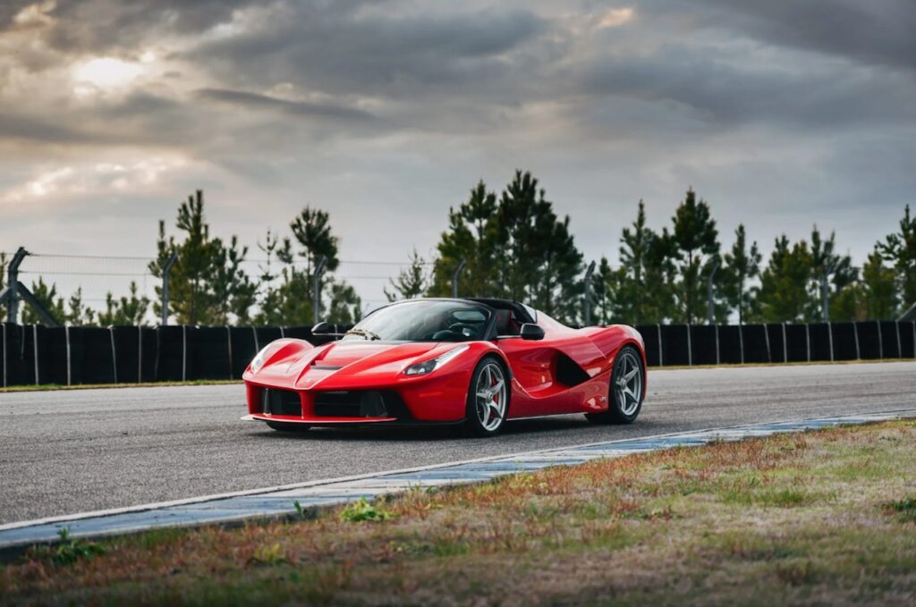 LaFerrari Aperta: un esemplare all’asta per 5 milioni di dollari [VIDEO]