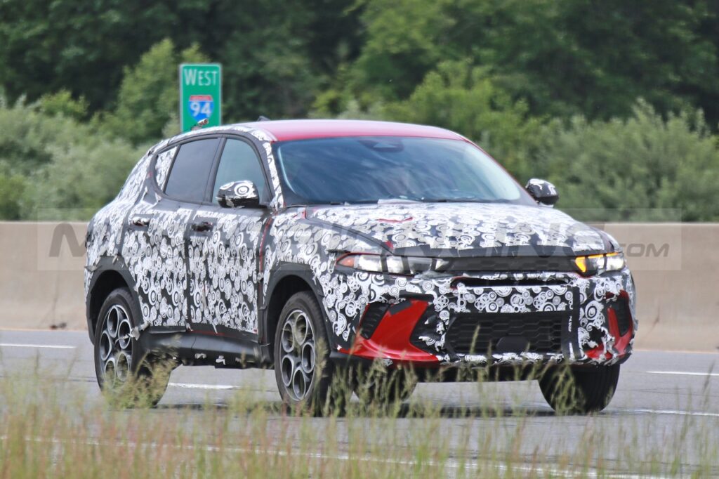 Dodge Hornet 2023: nuovo avvistamento del C-SUV [FOTO SPIA]