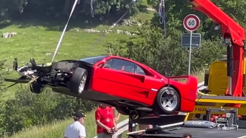 Ferrari F40: brutto incidente per un esemplare in Svizzera [VIDEO]