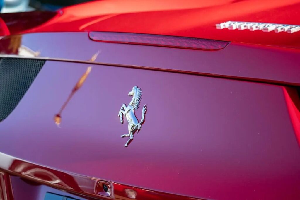 Ferrari: elettrico l’80% della sua produzione entro il 2030