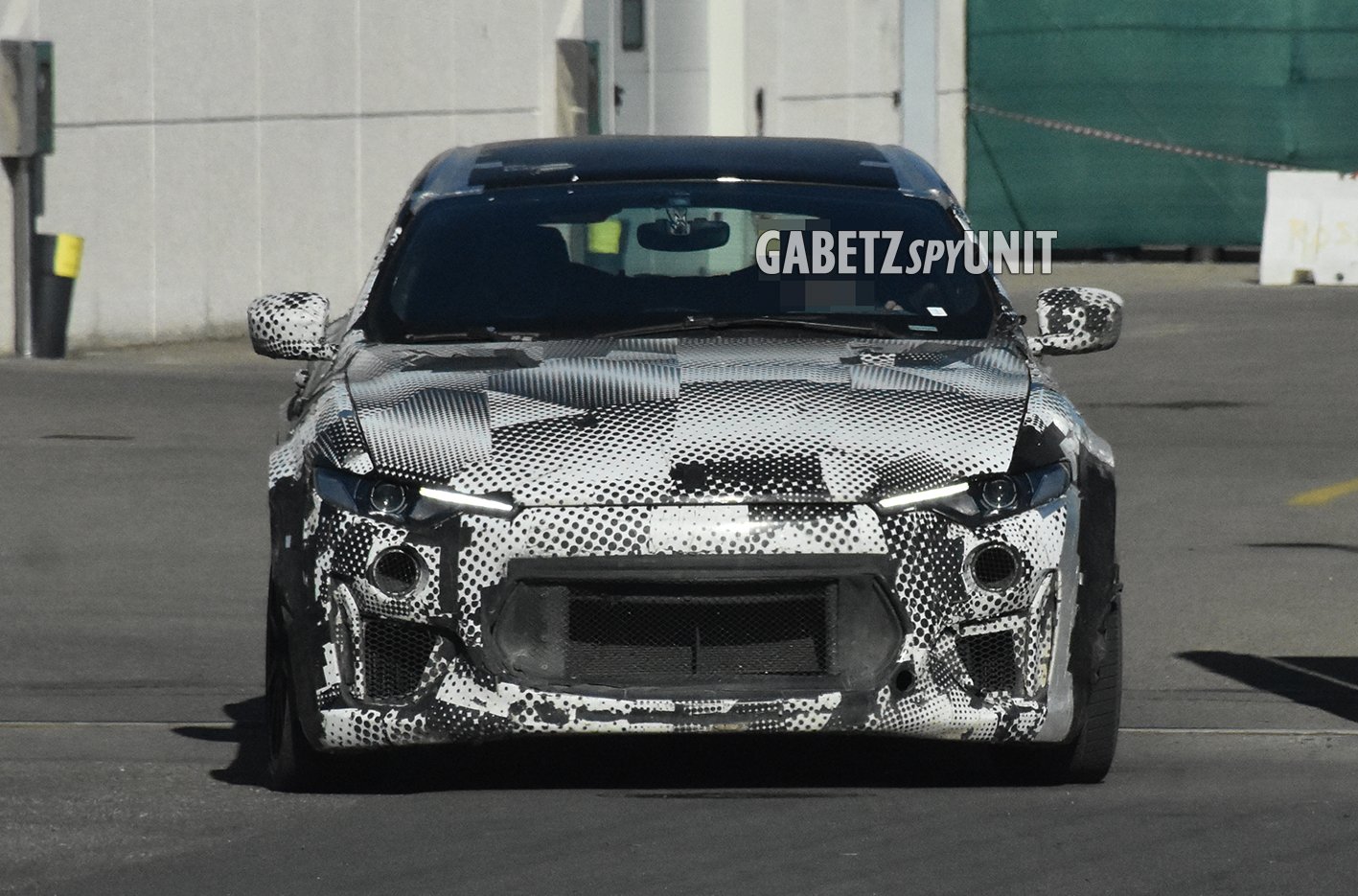 Ferrari Purosangue: nuove foto spia del SUV del cavallino rampante