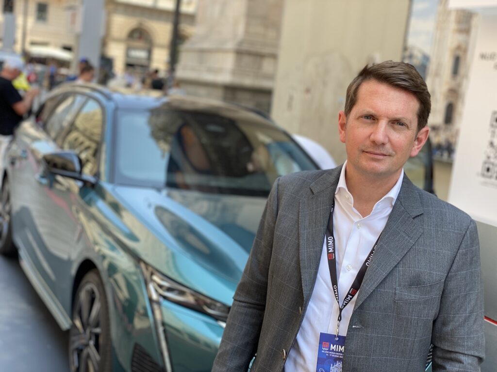 Peugeot 308 SW al MIMO 2022: l’intervista con Giulio Marc D’Alberton [VIDEO]