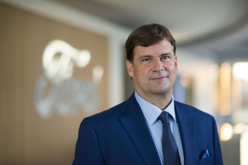 Ford: Jim Farley conferma che il brand punterà sulle vendite online