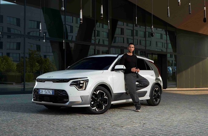 Nuova Kia Niro: con “Sounds Wonderful” c’è Mahmood ad accompagnare il debutto sul mercato