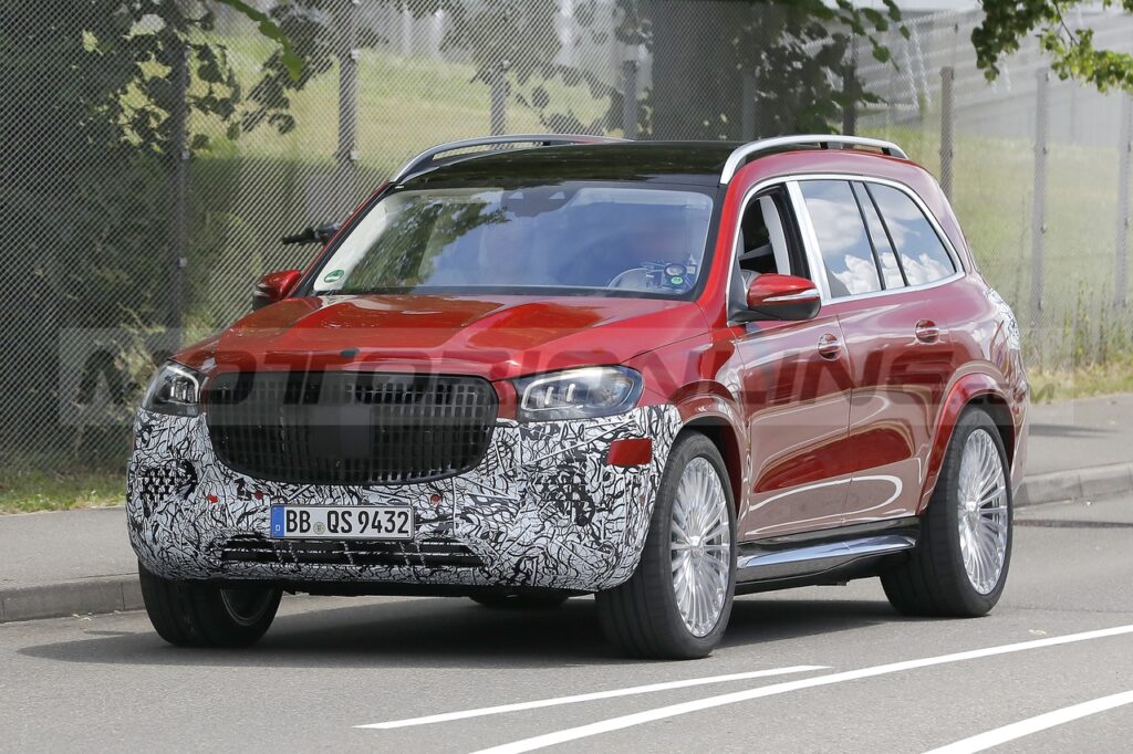 Mercedes-Maybach GLS 2024: proseguono i test sul nuovo restyling [FOTO SPIA]