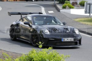 Porsche 911 GT3 RS: proseguono i test sul Nurburgring [FOTO SPIA]