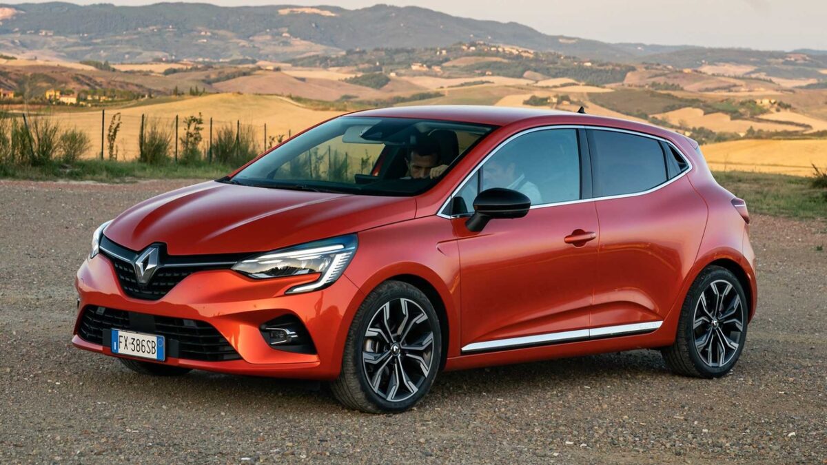 Renault Clio nel 2026 è attesa la sesta generazione della vettura