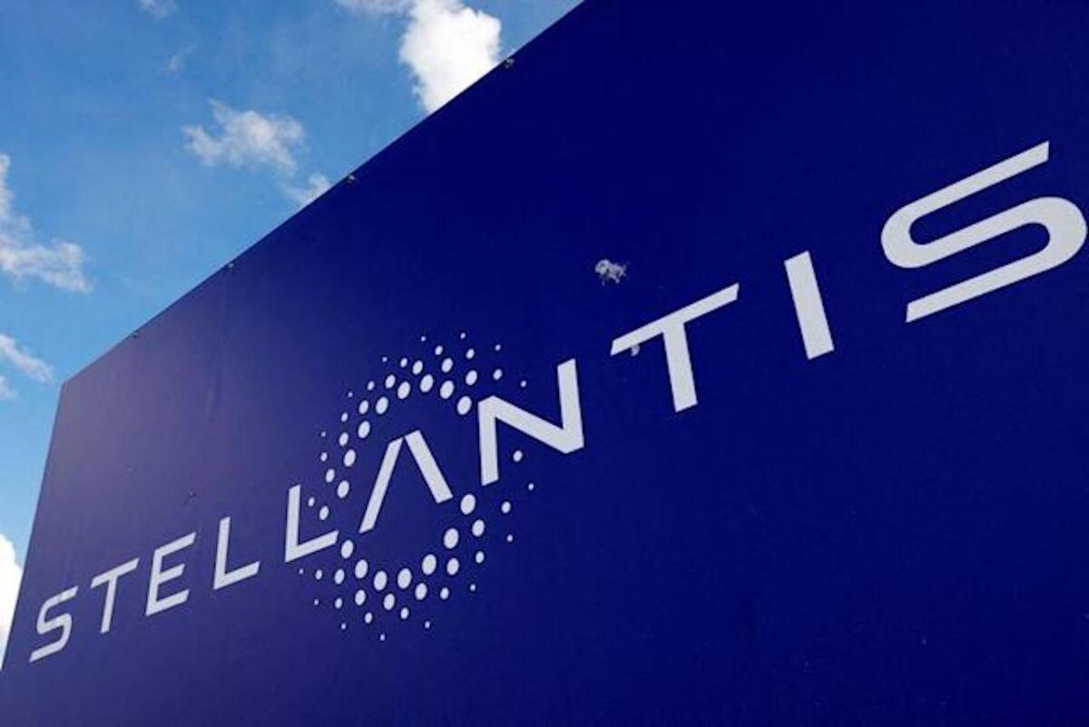 Stellantis: i prezzi delle auto elettriche dovranno calare