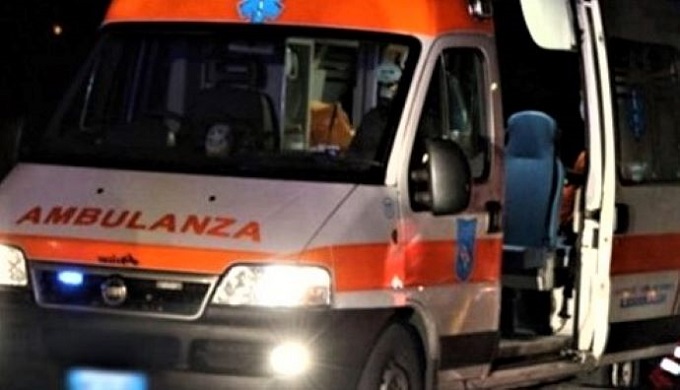 Dramma a Messina, bimbo di due anni muore travolto dall’auto del padre