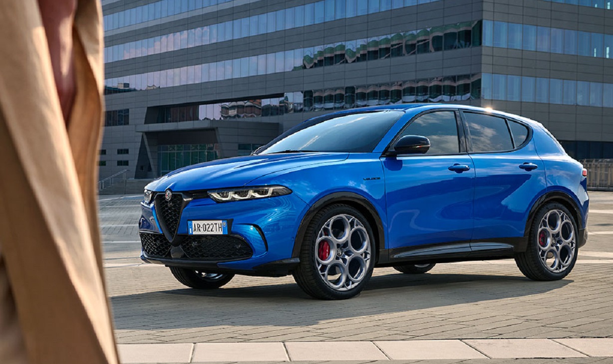 Alla scoperta di Alfa Romeo Tonale con Amazon Alexa