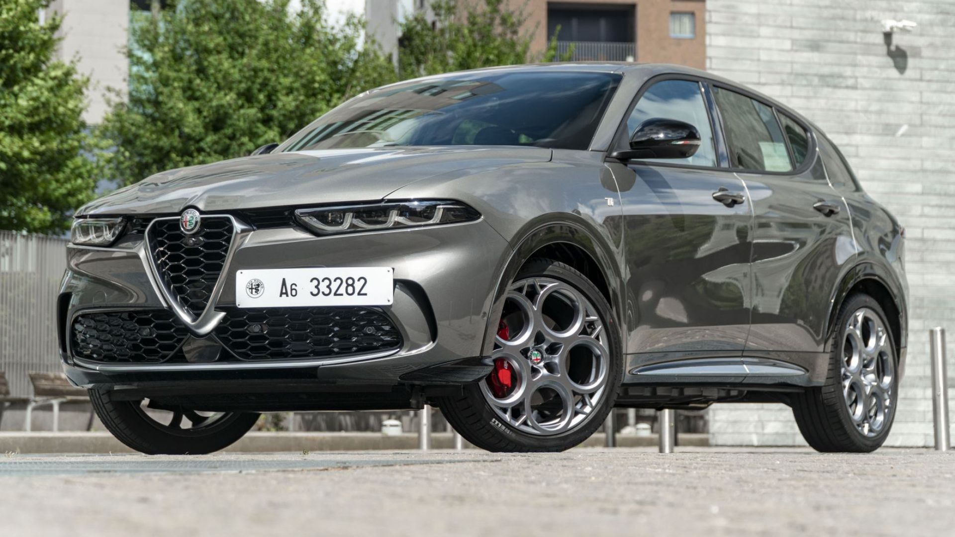 Alfa Romeo Tonale: già quasi 14 mila ordini per il SUV