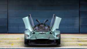 Aston Martin Valkyrie: i proprietari si divertono nonostante i primi problemi software