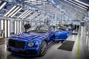 Bentley: nuovo record di vendite nel primo semestre del 2022