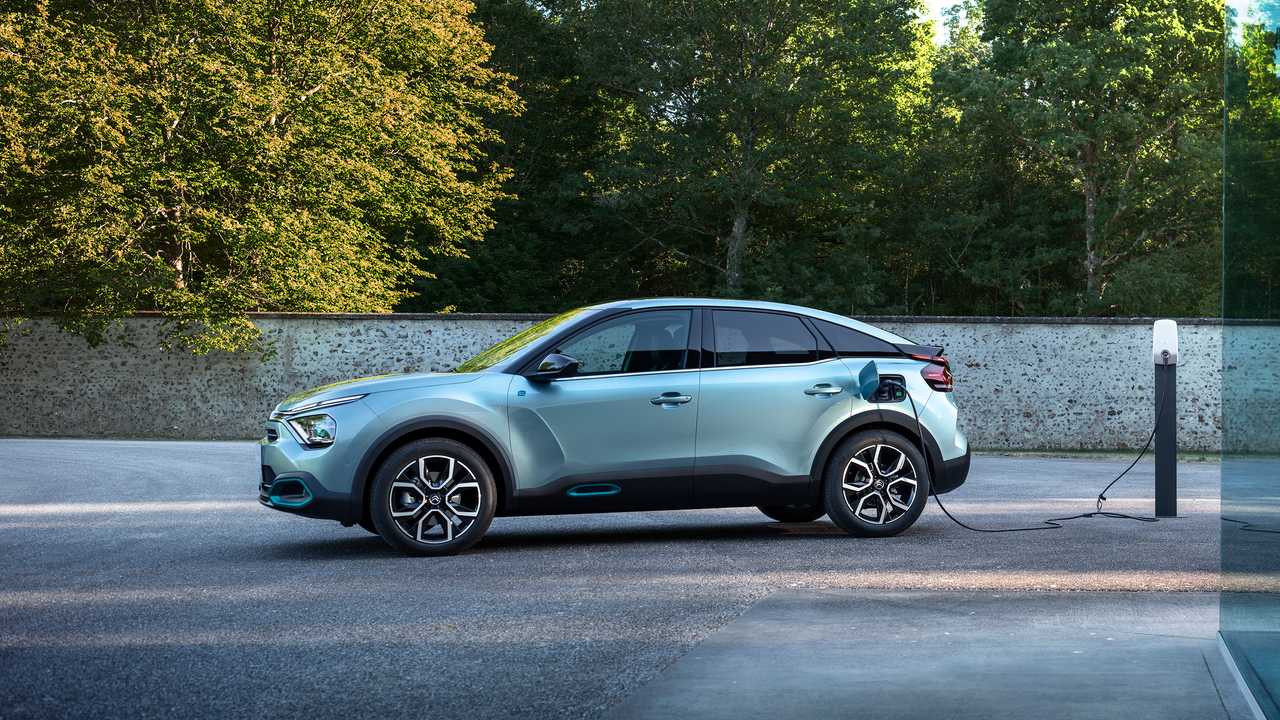 Citroen e-C4: a luglio in promozione da 200 euro al mese