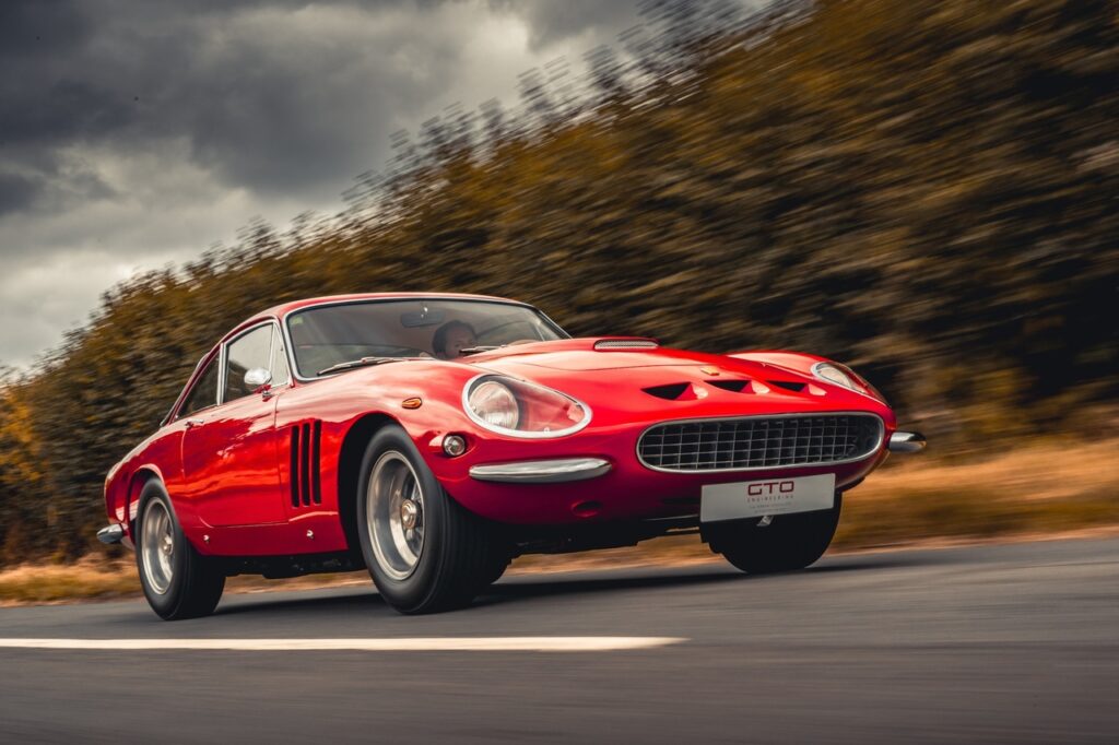 Ferrari 250 GT Lusso Fantuzzi: in vendita una speciale one-off [FOTO]