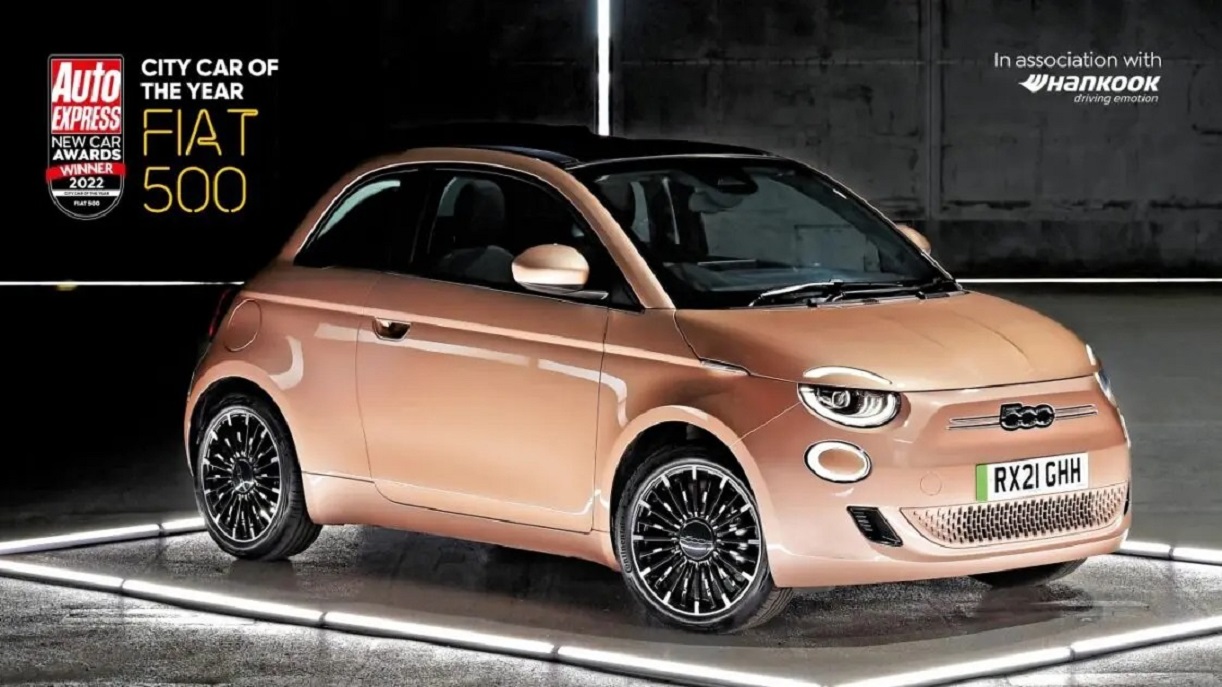 Fiat 500 elettrica: City Car of the Year 2022 per AutoExpress