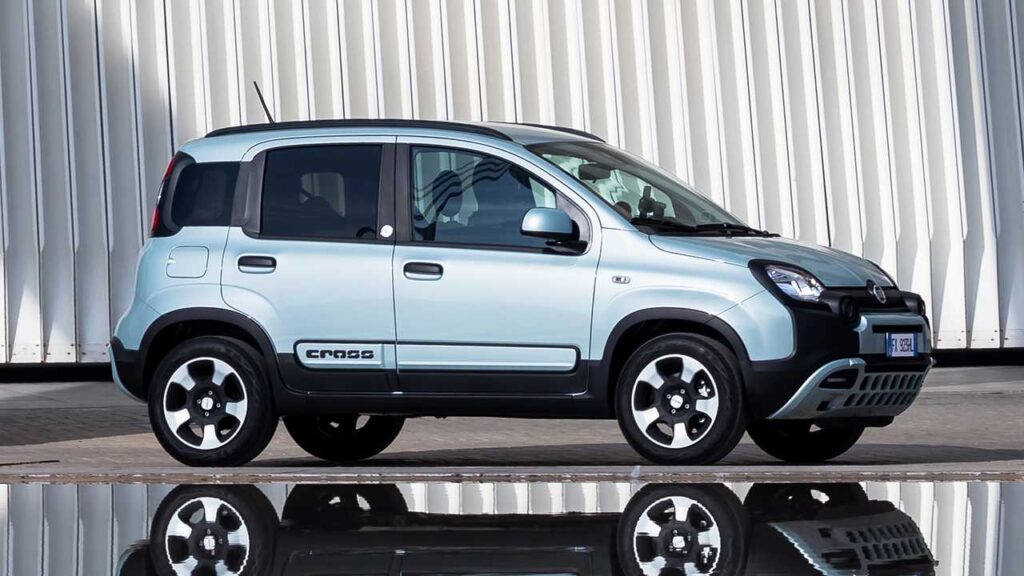Fiat Panda Hybrid: a luglio in promozione da 99 euro al mese