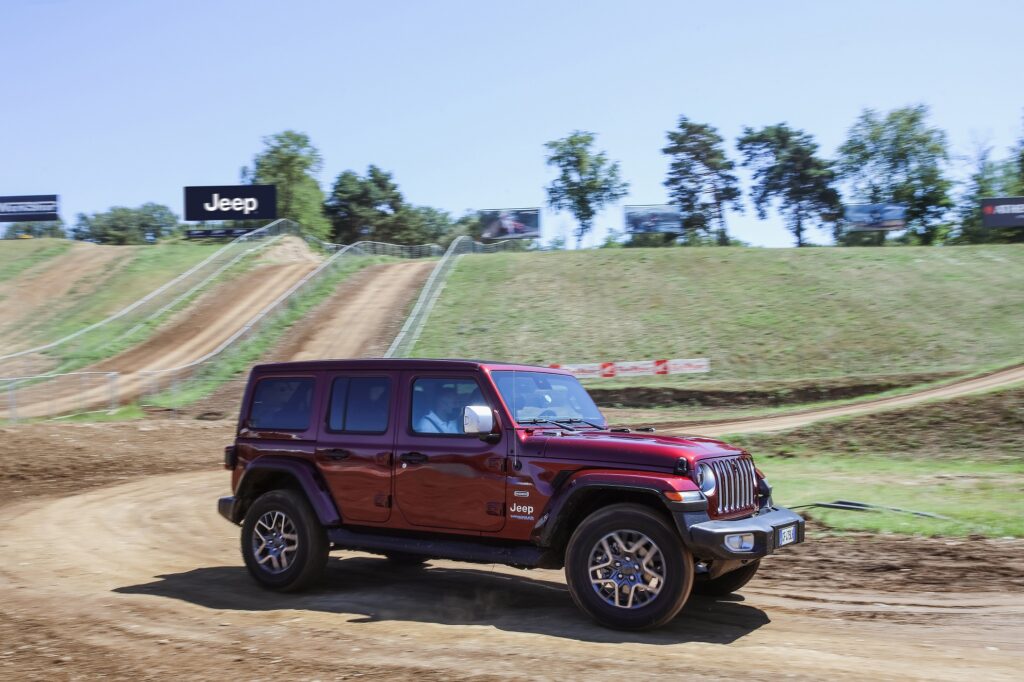 Jeep evolve verso la “libertà a zero emissioni”