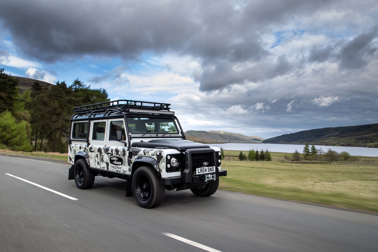 Land Rover Classic Defender Works V8 Trophy II - Foto