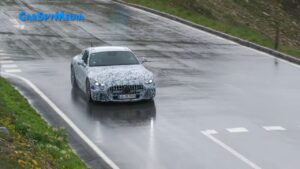 Mercedes-AMG GT 2023: nuovo avvistamento della coupé [VIDEO SPIA]