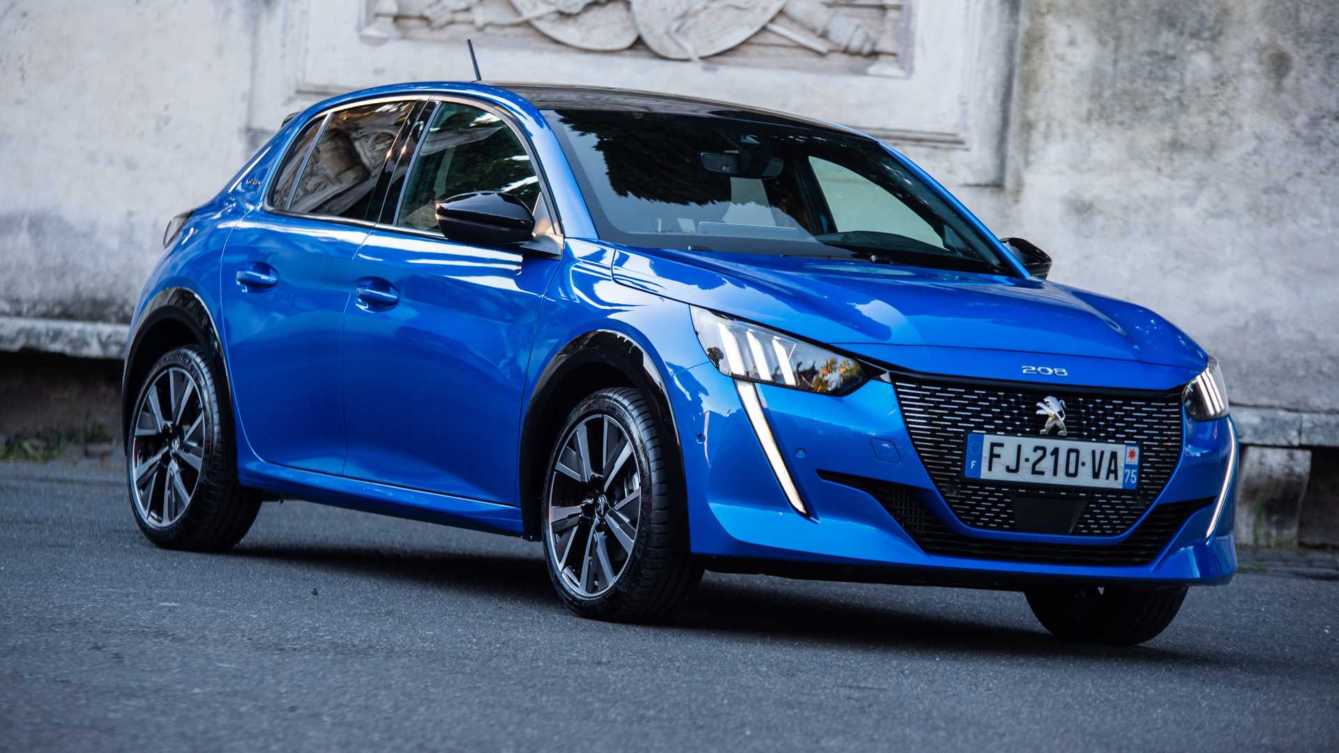 Stellantis piazza tre auto tra le 10 più vendute in Europa a giugno