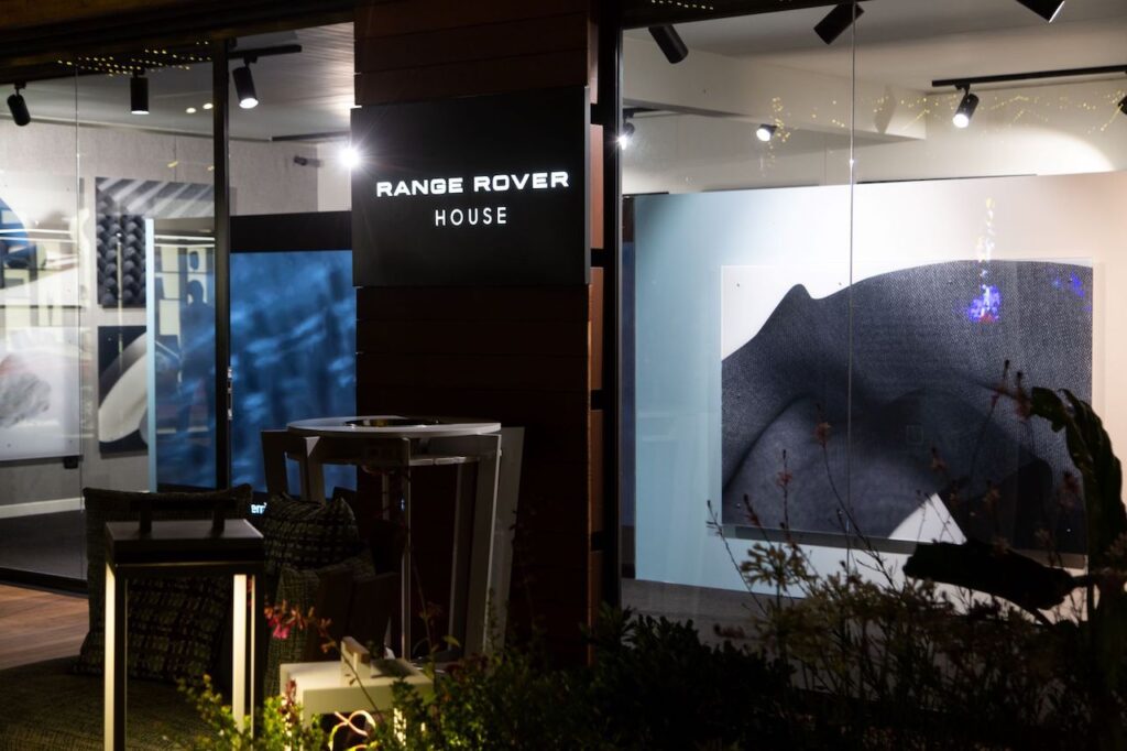 Range Rover House: inaugurato il primo hub in Costa Smeralda